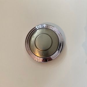 Becca iridescent highlighter prismatic amethyst